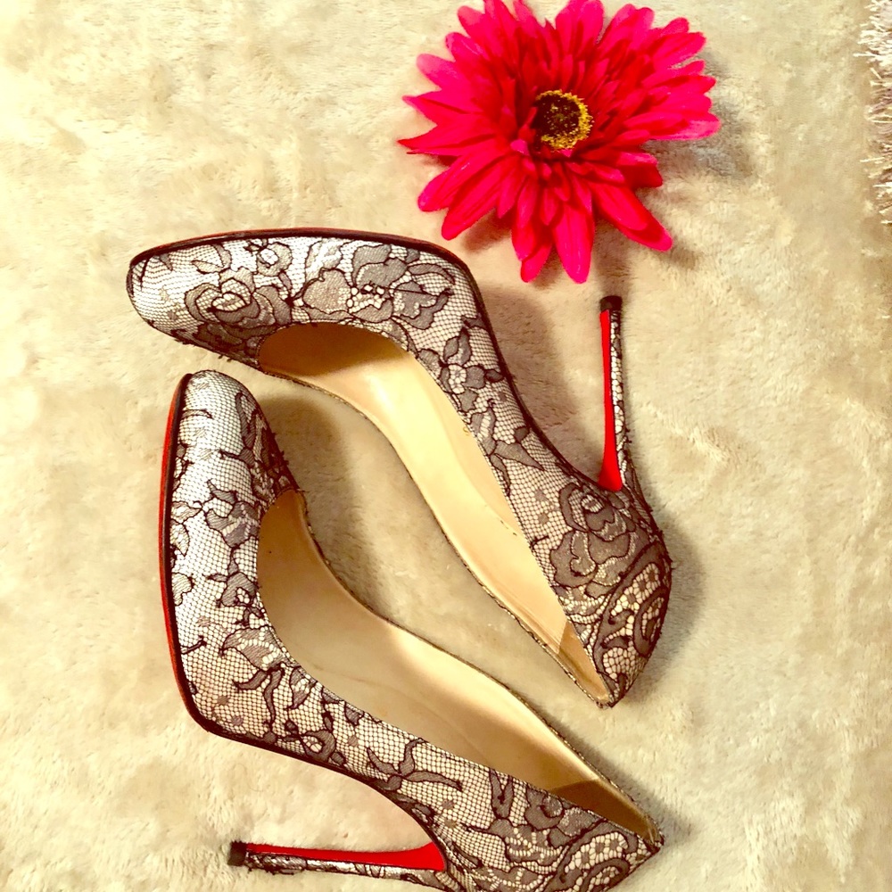 SOLD 🚫 Fifi” Lace Pumps